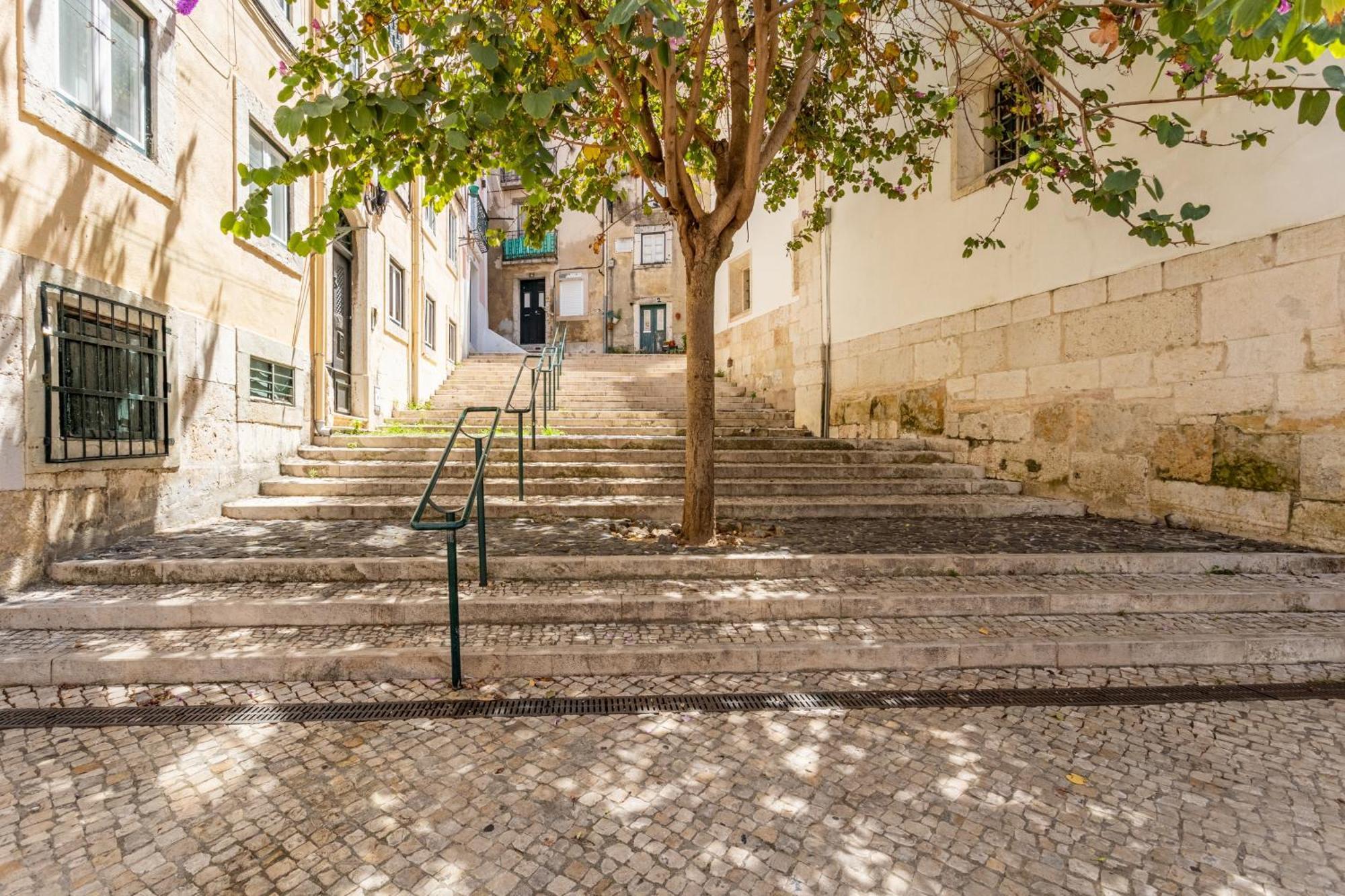 Gralhas Suites Lisboa Екстериор снимка