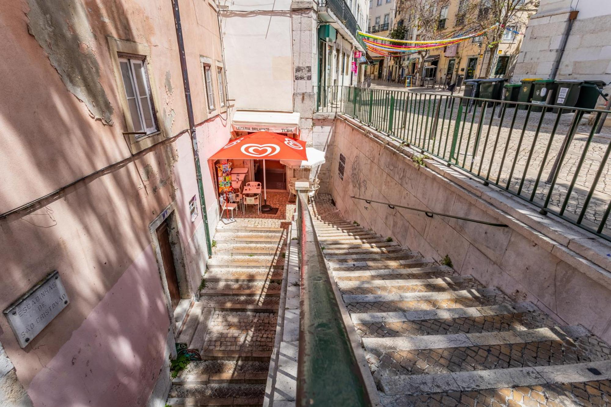Gralhas Suites Lisboa Екстериор снимка